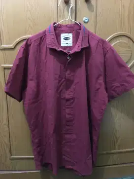 kemeja merah ati, L, Baru