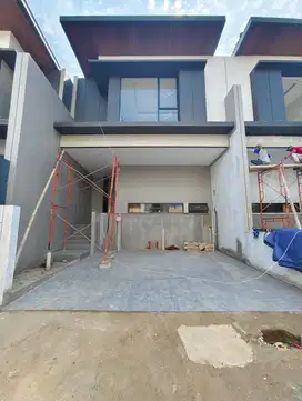 Rumah Baru Moderen Komp Elit Setraduta dk Tol Pasteur Kota Bandung