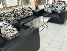 Sofa ruang tamu