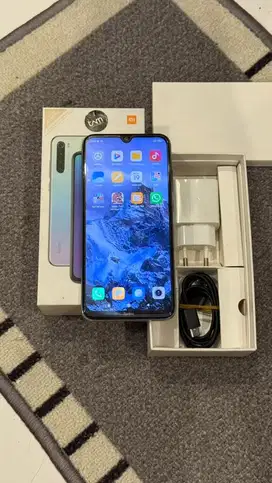 Dijual Xiaomi Redmi Note 8 white 4/64GB Resmi