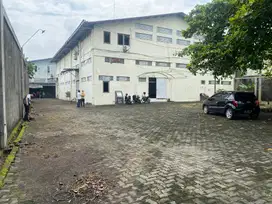 Disewakan kantor dan gudang lingkungan sendiri ,tembok keliling