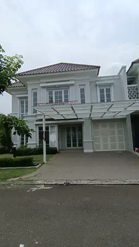 TURUN HARGA Rumah Murah Hoek Granada Menaggio Gading Serpong 2 Lantai