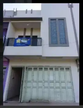 Ruko Akses Parkir Luas Pinggir Jalan Raya