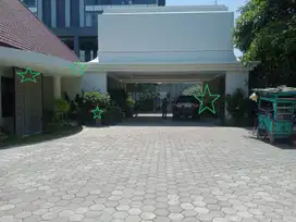 DIJUAL / DISEWAKAN GEDUNG RAYA DIPONEGORO PARKIRAN LUAS