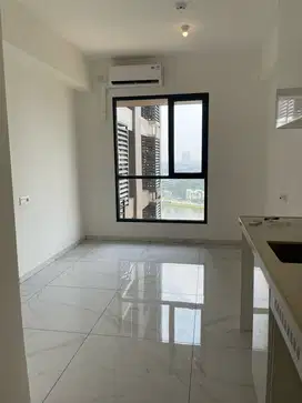 WTS / Dijual Apartemen Siap Huni Semi Furnished di Sky House Acacia