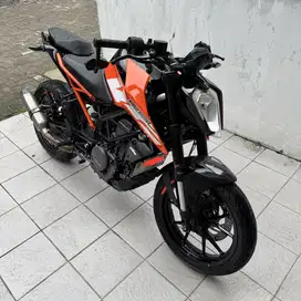 Motor KTM Duke 250 ABS 2018