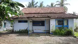 Dijual Tanah & Bangunan tanpa memperhitungkan Bangunan