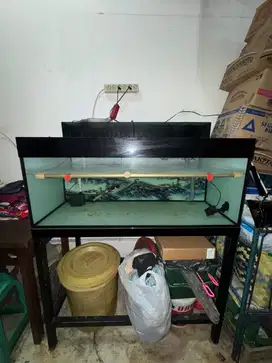 Aquarium Set dengan Kaki (P=1,2m L=60cm)