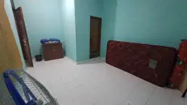 Sewa kamar kos besar murah dan bersih