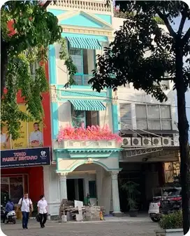 Shophouse Parisian Bintaro 3,5 lantai Include Lift Lokasi Strategis