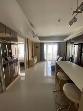 Two Bedroom Apartemen breeze