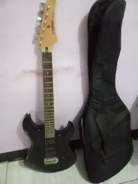 Yamaha ERG 121 gitar elektric