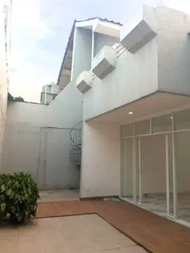 WTS / Dijual Rumah Siap Huni di Vila Melati Mas, Serpong Utara