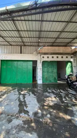 toko dan rumah lokasi strategis