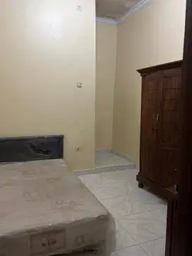 KOS MATRAMAN PRIA / WANITA