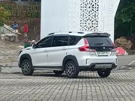Mobil suzuki Xl7 ( like new )