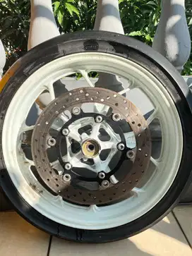 Velg ori depan dan belakang yamah r25 tahun 2016