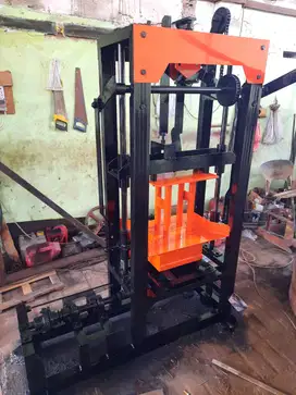 Mesin Cetak Pres Batako Ready