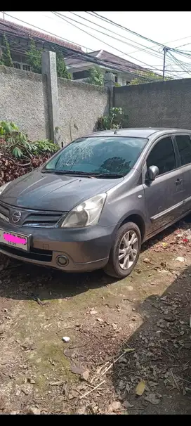 Nissan Grand livina 2012 Bensin