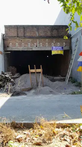 Di Jual Tanah dan Bangunan
