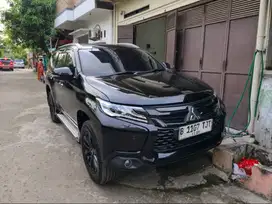 Mitsubishi Pajero Sport Dakar Diesel Matic AT Tahun 2019 Hitam , 2020