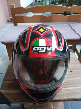 Helm bekas Merek AGV