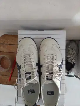 ONITSUKA TIGER MEXICO 66SD BIRCH/PEACOAT (NEGOTIABLE)
