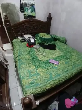 Ranjang jati bekas kondisi bagus