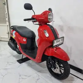 KM 500 Perak Yamaha Fazzio Neo 125 Keyless 2025 bln 3 kayak motor baru