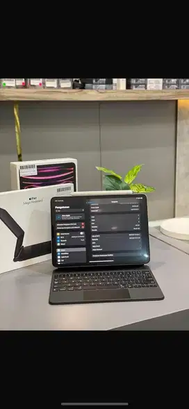 ipad pro M2 128gb 11 inch wifi only with magic keyboard dan pencil