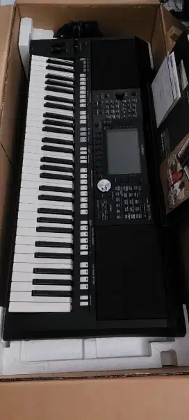 Keyboard yamaha Psr-S 975