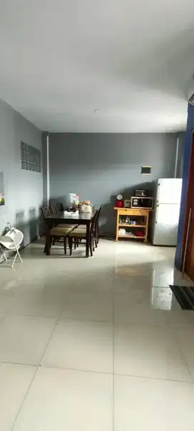 Dijual rumah/ruko 3lt lokasi sangat strategis di tomang jakarta barat