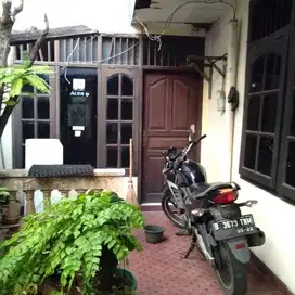 Jual Rumah Komplex Perhubungan VI, Rawamangun