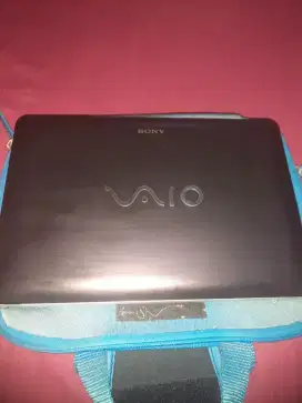 Di jual Lap top Sony Vaio.