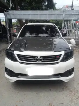 Kap Mesin Karbon Fortuner