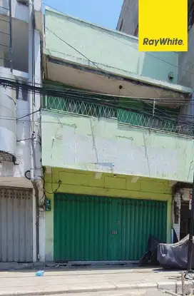 Disewakan Ruko 3 lantai Pusat Kota di Jl Kedungdoro Surabaya