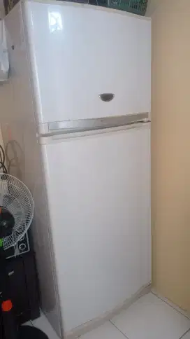 Kulkas 2 pintu jumbo