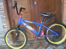 Sepeda BMX ring 18