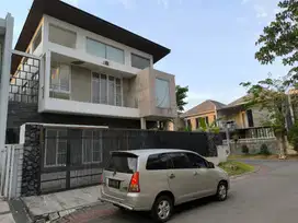 Rumah Surabaya Murah Hitung Tanah, San Antonio Pakuwon City Mall