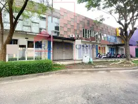 Ruko Siap Huni dengan Pagar Harmonika Keamanan 24 Jam Dekat Jalan Raya