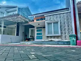 Rumah Cantik Cluster Nyaman ASRI Dekat Ke Gate In/Exit TOL Solo