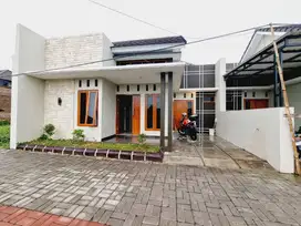Rumah Baru Cluster Indent Area Colomadu Dekat Exit Tol