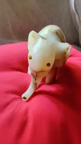 Patung gajah onyx jadul