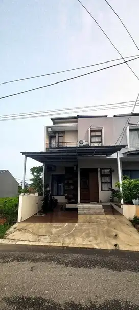 Rumah dijual cluster Catalonia Deltamas Cikarang