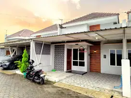Rumah Cluster Cantik Dekat Mall Dan RS Dr Oen Solobaru