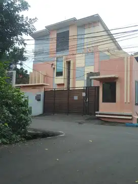 Rumah Kost/Rukost Aktif Strategis dk Kantor&Binus di Jakarta Barat