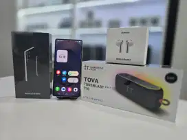 SAMSUNG GALAXY S25 ULTRA FREE BUDS 3 & BLUETOOTH SPEAKER