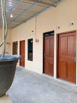 Dijual rumah lamper tengah