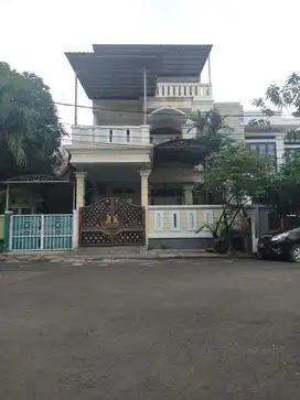 Dijual / sewa rumah di Bulevard Hijau Harapan Indah Bekasi
