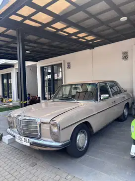 Mercedes-Benz 120 1975 Bensin